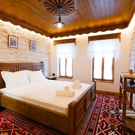 24 Pensión Gjirokastër