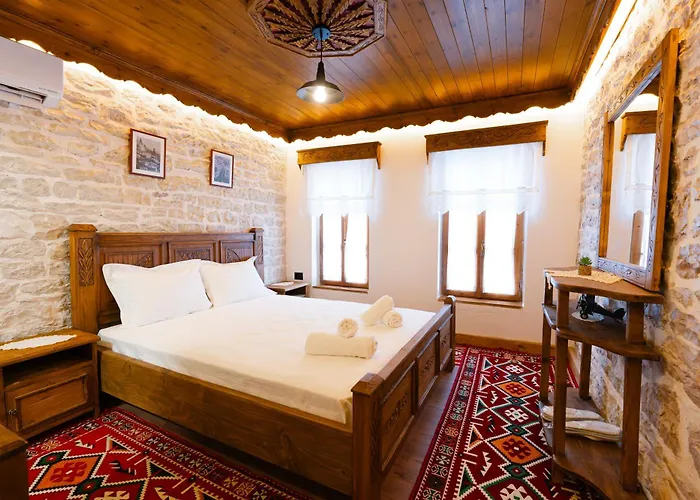 24 Konukevi Gjirokastër