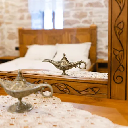 24 게스트하우스 Gjirokastër