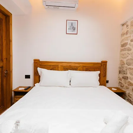 24 Gjirokaster